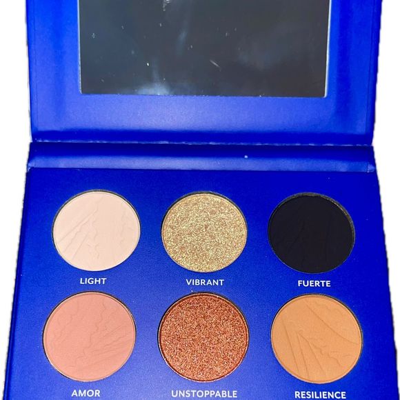 Tresluce Beauty | Siempre Divina | Eyeshadow Palette | New - Picture 1 of 8